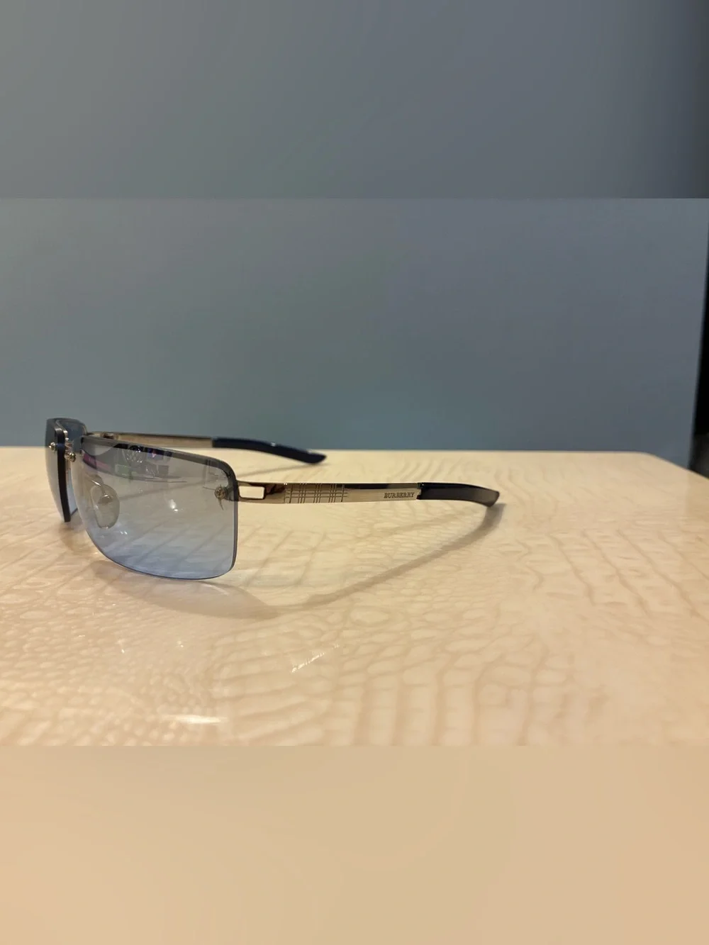 Burberry Men's Blue Gradient Rimless Sunglasses